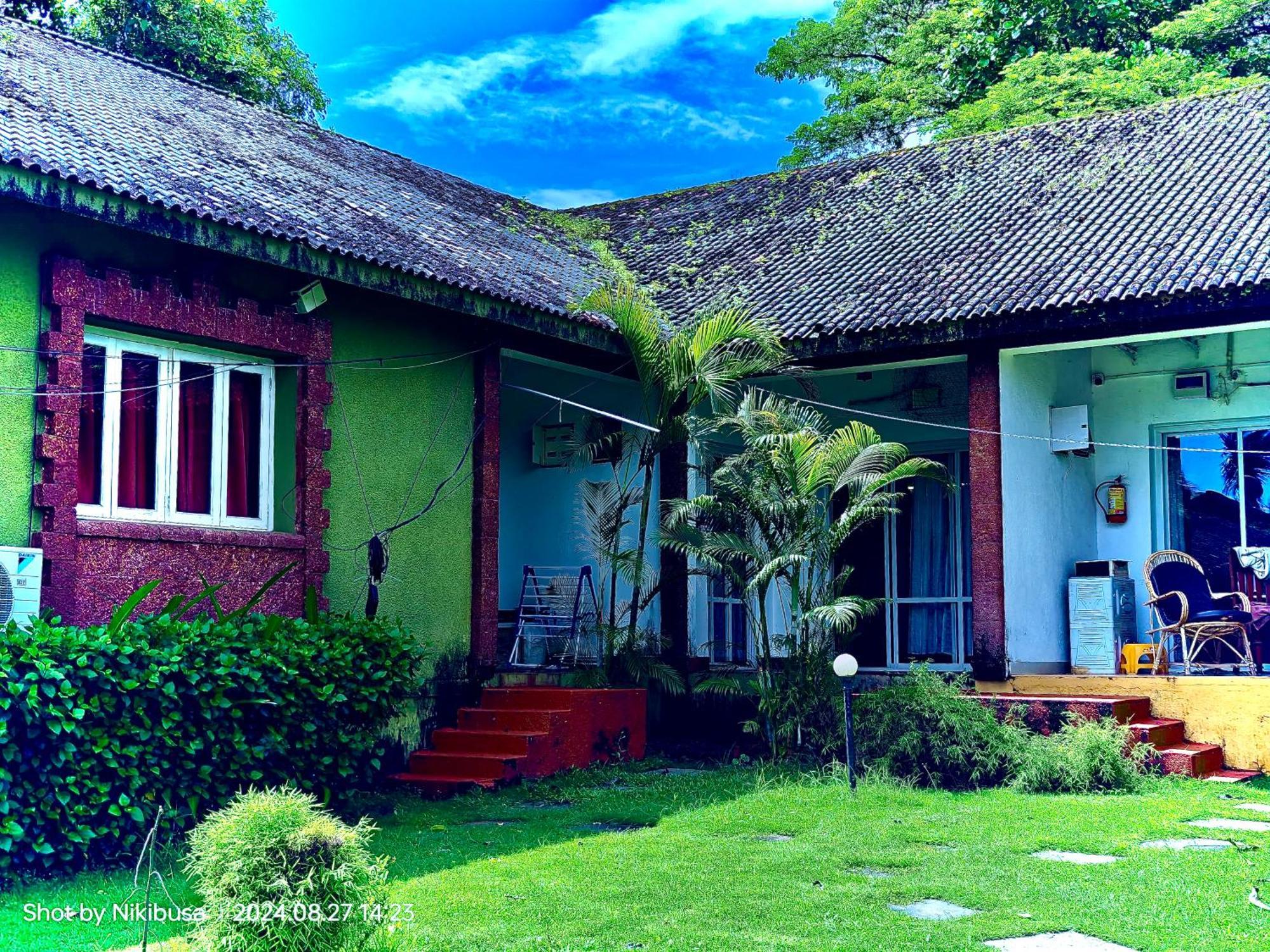 Rashnik & Reosrt With Pool & Kitchen Villa Anjuna