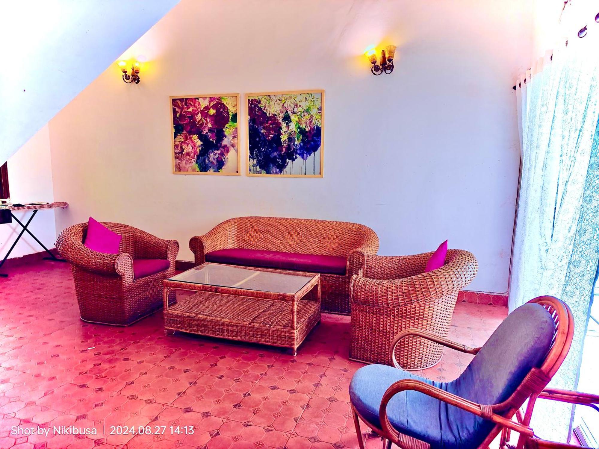 Rashnik & Reosrt With Pool & Kitchen Anjuna