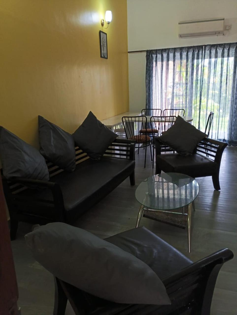 Rashnik & Reosrt With Pool & Kitchen