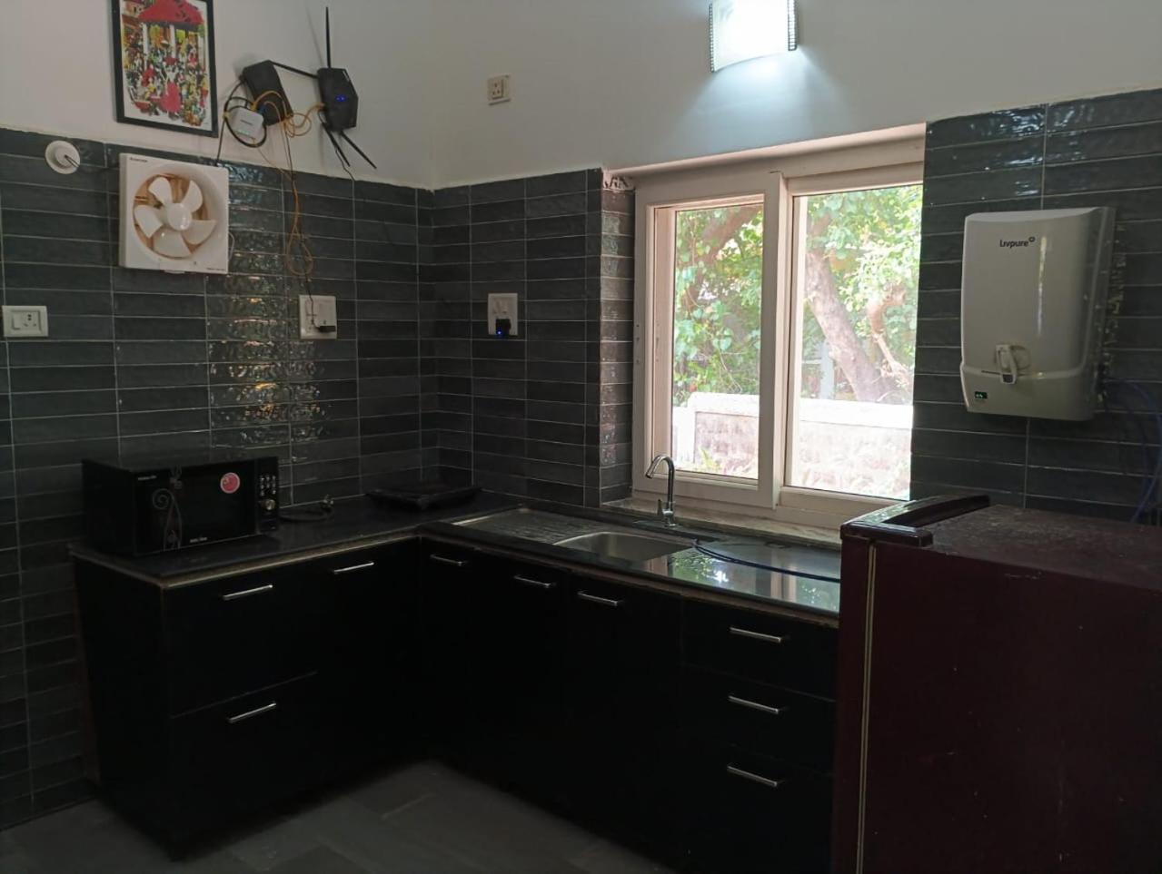 Rashnik & Reosrt With Pool & Kitchen Anjuna