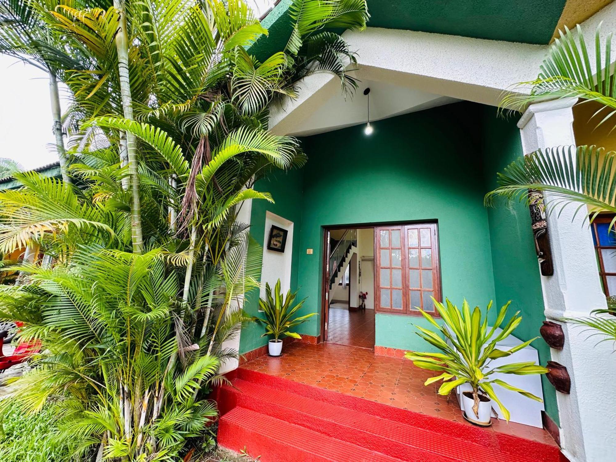 Villa Rashnik & Reosrt With Pool & Kitchen Anjuna