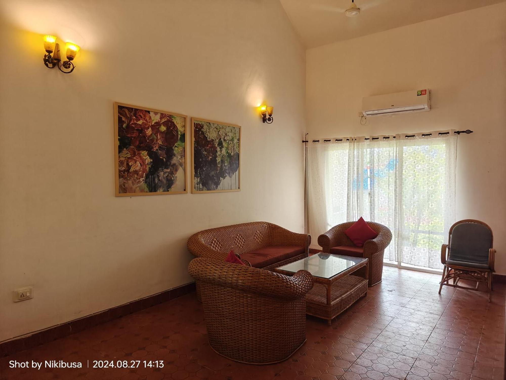 Rashnik & Reosrt With Pool & Kitchen Anjuna